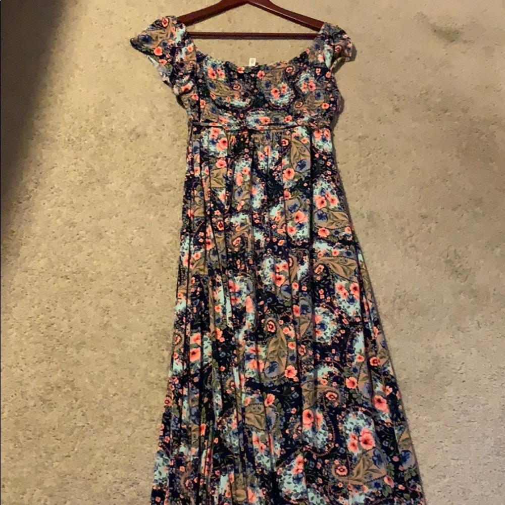Jessica Simpson maxi maternity dress M